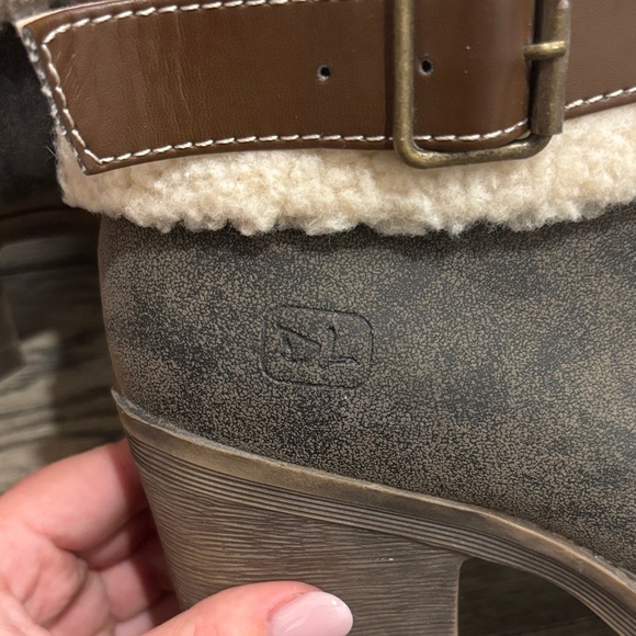 Dirty Laundry Brown Heeled Boots Size 7.5 - Picture 12 of 12